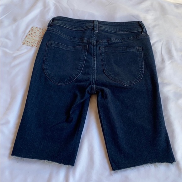 Free People Raw Hem Short Sz 24 - Picture 4 of 10